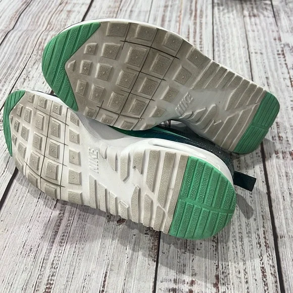 Nike Air Max Tennis Shoes - Picture 11 of 11